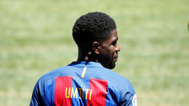 Barcelona sends warning to United over Umtiti transfer