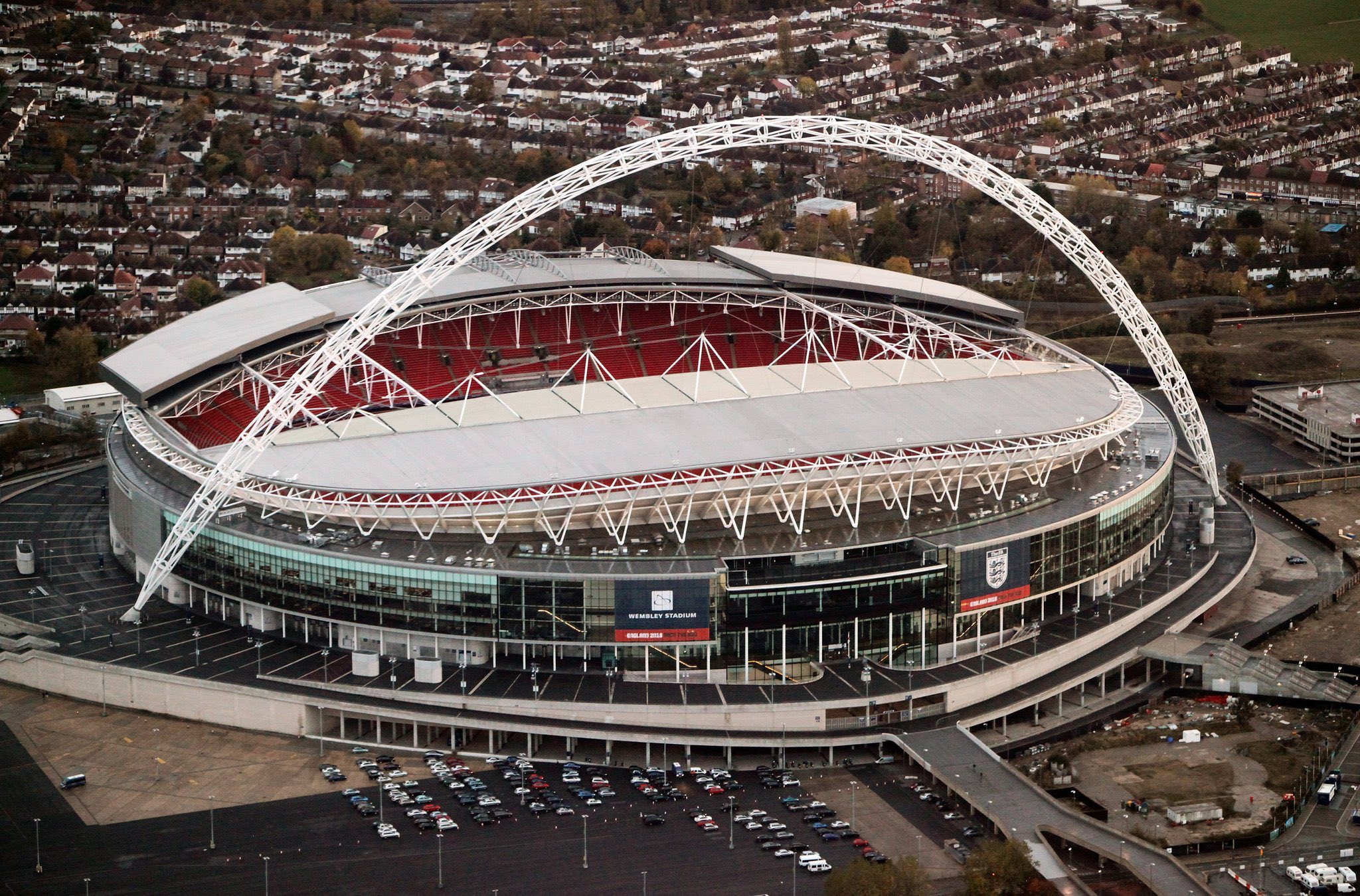 FA to sell Wembley to Fulham owner Shahid Khan for £800m