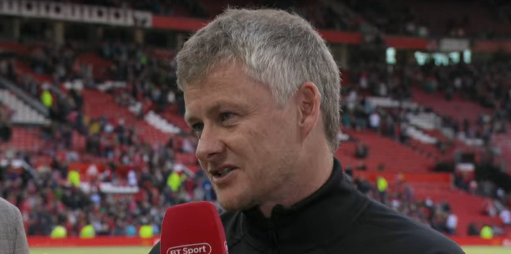 Solskjaer aims dig at Smalling & Phil Jones after United legends match