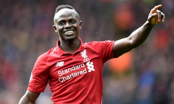 Mane responds to Real Madrid transfer links and fires warning to Barca