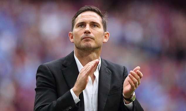 Chelsea hold talks with Derby manager Lampard over sensational return to Stamford Bridge