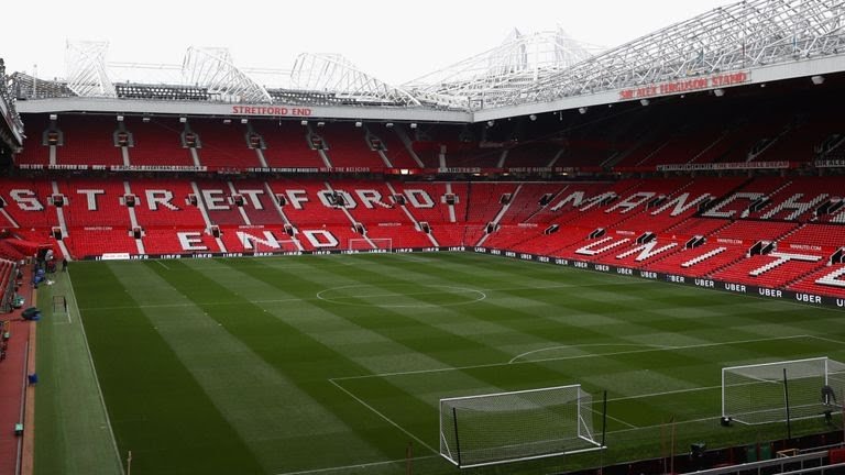 Man United complete first summer signing as Ajax star confirms move