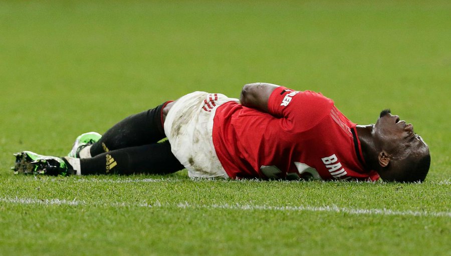Eric Bailly ruled out for four to five months with knee injury