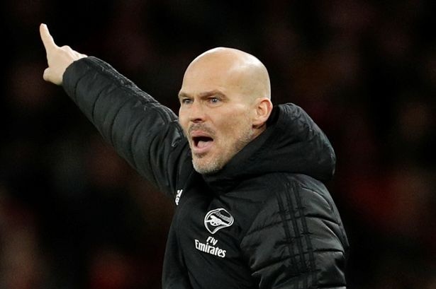 Ljungberg hits out at Ozil’s behaviour after Arsenal draw with Everton