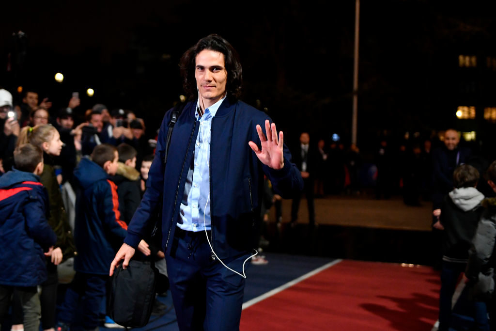 Arsenal and Man Utd submit offers for PSG striker Edinson Cavani