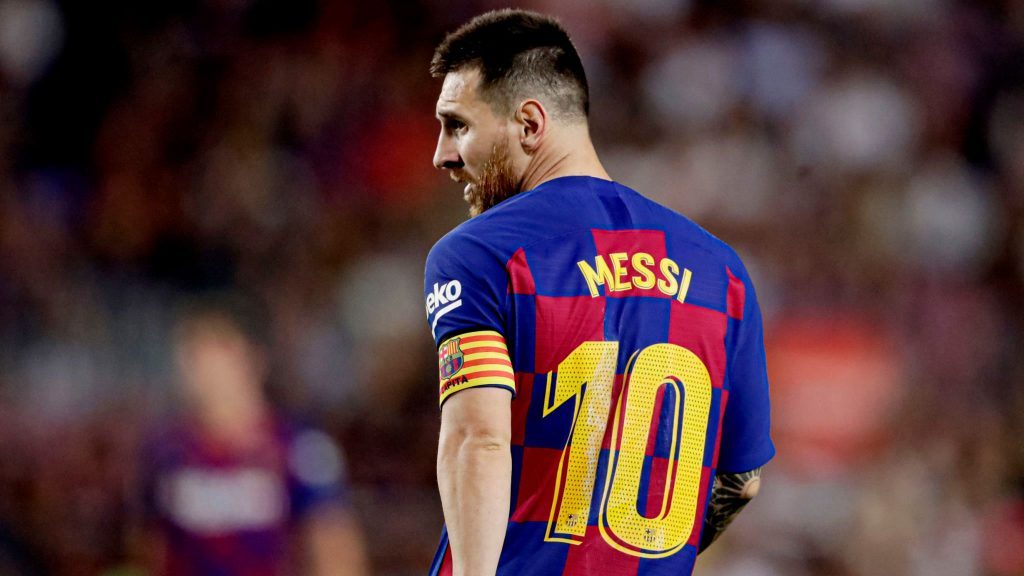 Kaka reveals Lionel Messi could leave Barcelona for Premier League club