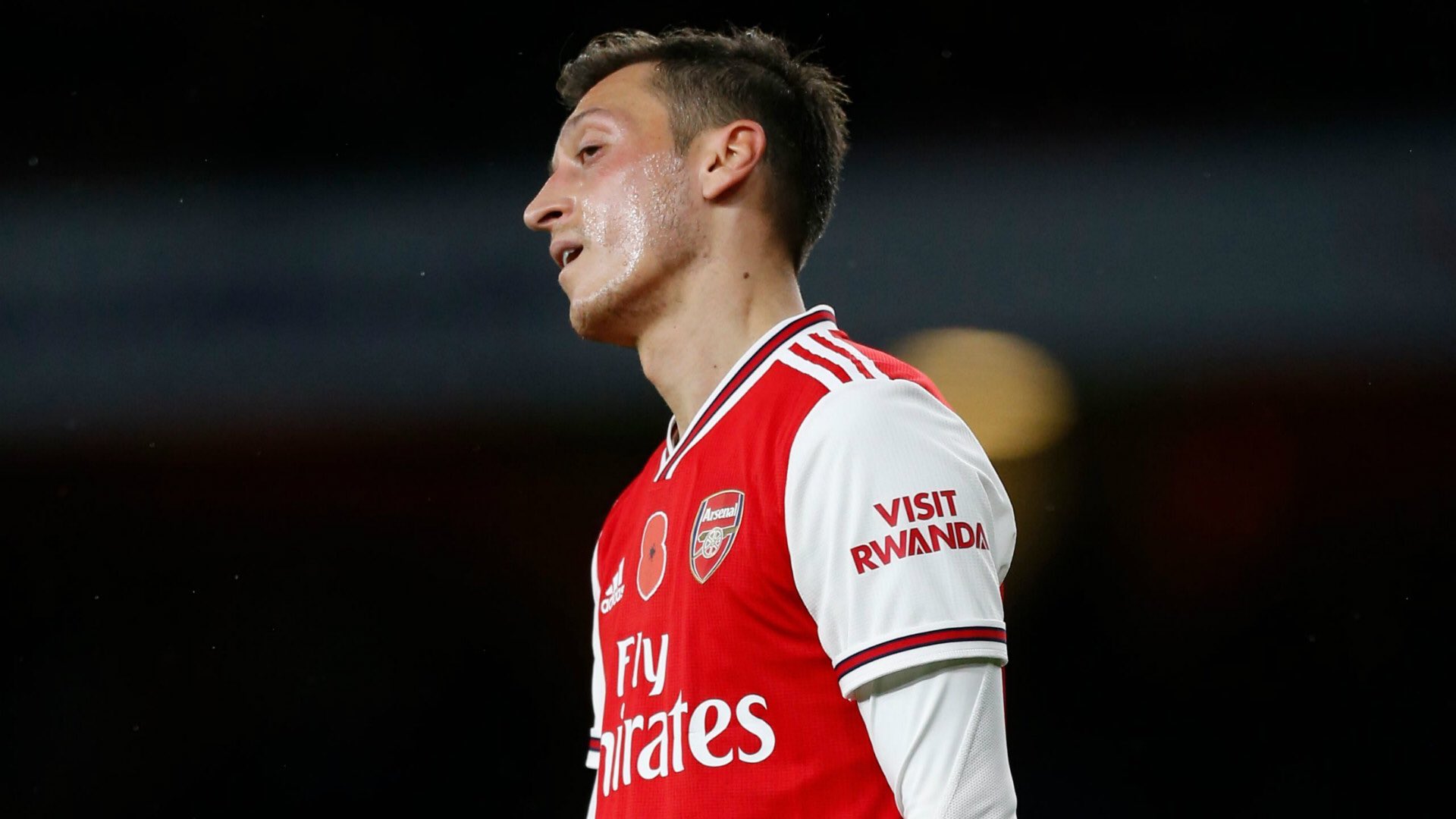 Arsenal to offer Mesut Ozil huge pay-off to leave the club