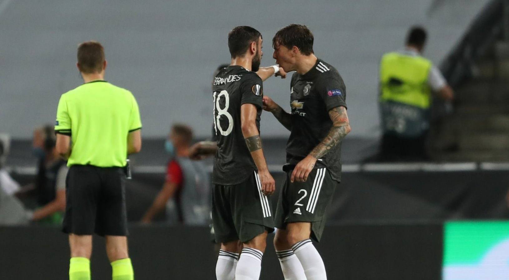 Fernandes explains heated row with Lindelof after Man Utd’s Europa League exit