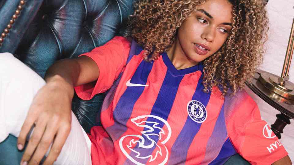 Crystal Palace brutally troll Chelsea over new third kit design