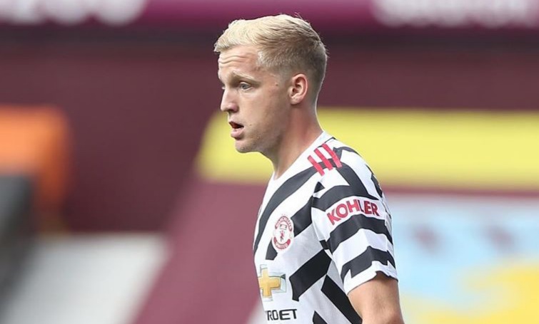 Solskjaer rates Van de Beek debut after Aston Villa defeat