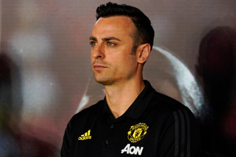 Dimitar Berbatov fires top four warning to Man United after Chelsea revival