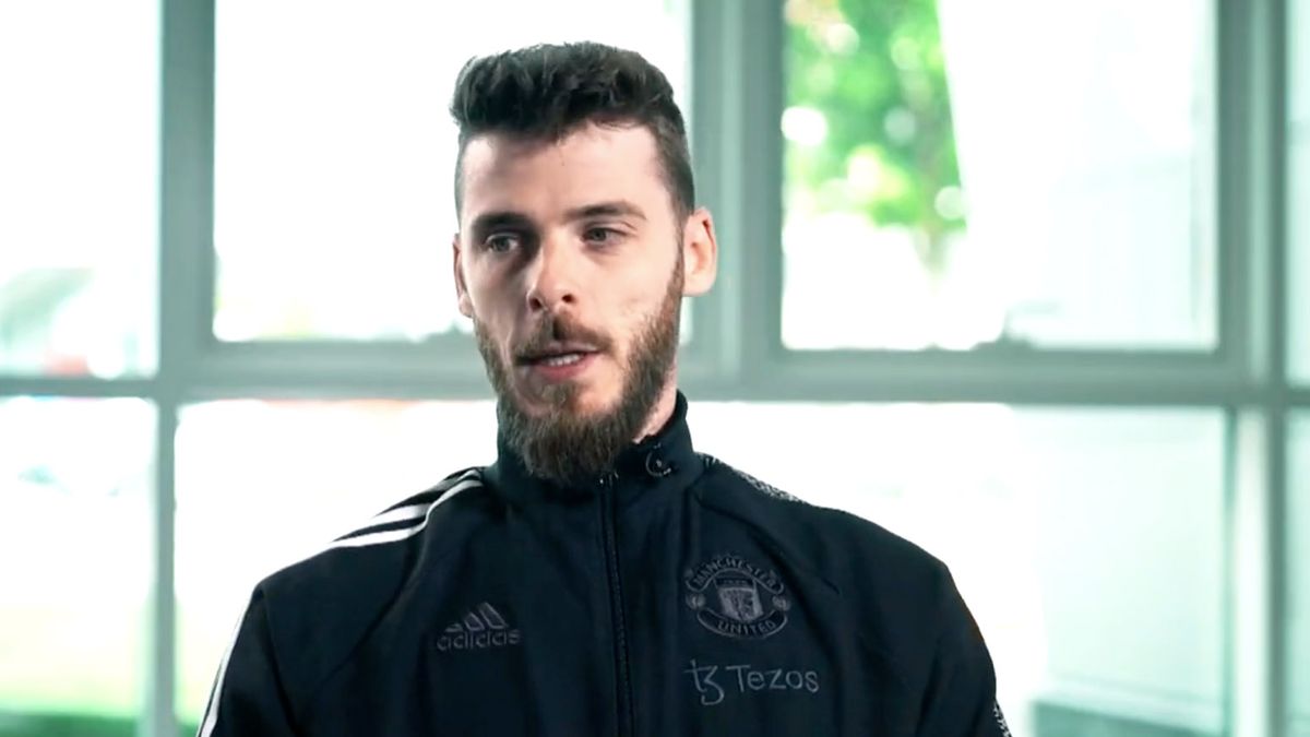 David de Gea says he feels “embarrassed” playing for Man Utd