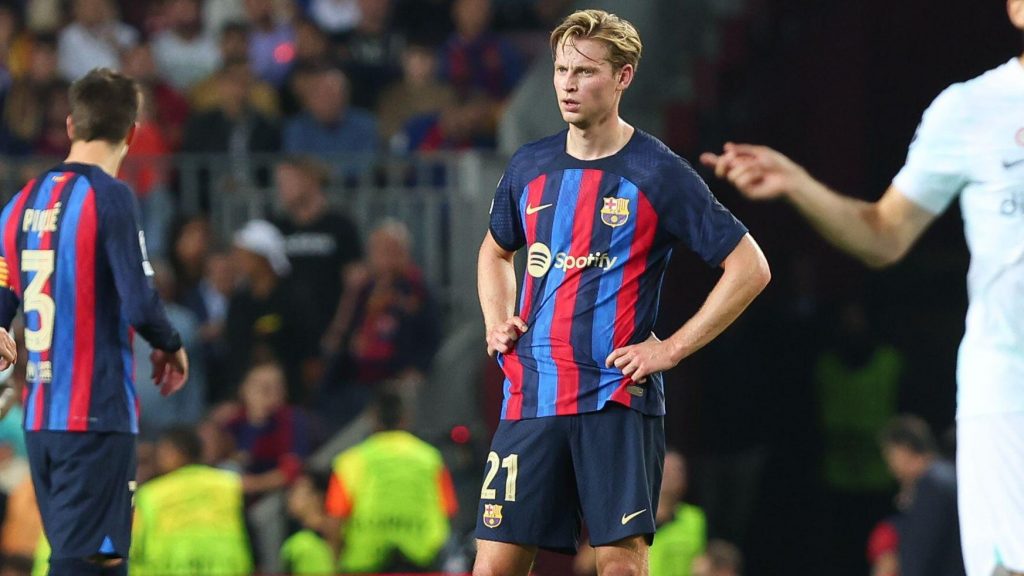 De Jong reveals when he decided to snub Man Utd despite ‘pressure’ to leave Barcelona