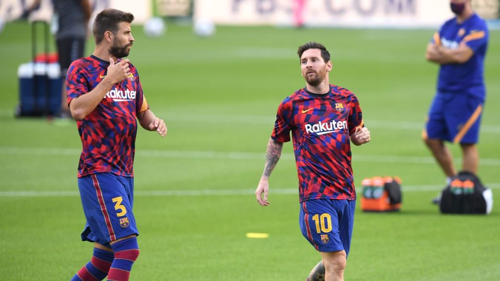 Pique told Barcelona to let Messi leave as new details on PSG move emerge