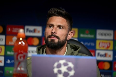 Olivier Giroud begs Chelsea star to join him at AC Milan