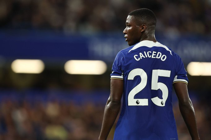 Moises Caicedo reveals how last-minute phone call with Chelsea star convinced him to reject Liverpool