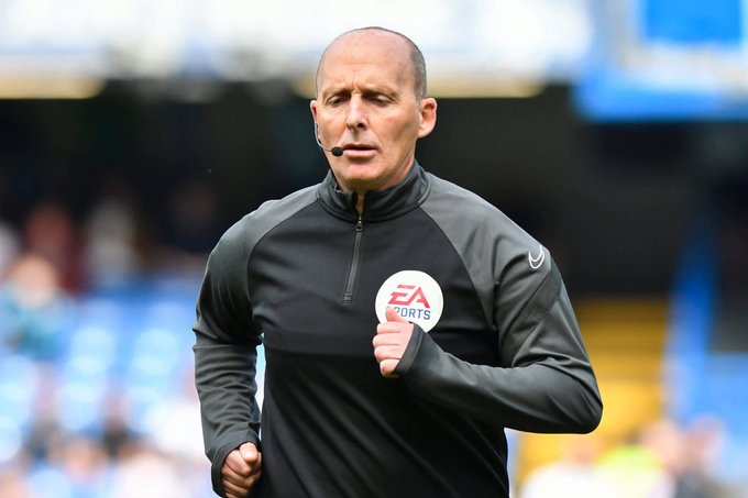 Mike Dean names the toughest Premier League player he refereed in his career