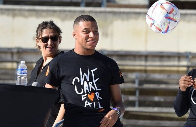 Why Ronaldo & Lionel Messi could convince Kylian Mbappe to join Liverpool