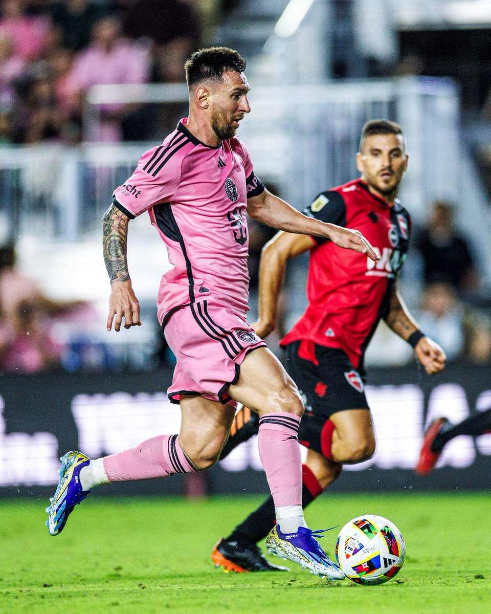 WATCH: Lionel Messi attempted super-rare ‘Olimpico’ goal vs Newell’s Old Boys
