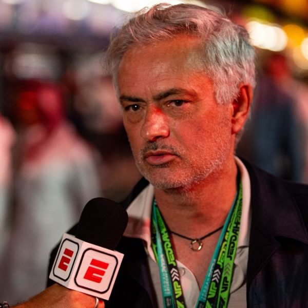 Jose Mourinho takes aim at Mikel Arteta & questions his style at Arsenal