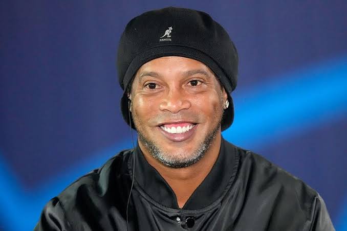 Ronaldinho refused to name Lionel Messi as the GOAT & claimed three players could be better